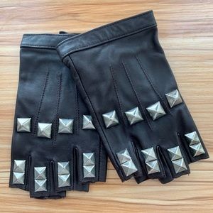 Genuine soft leather motorcycle gloves